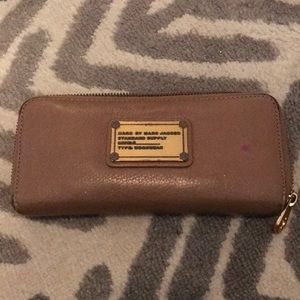 Tan Marc Jacobs wallet